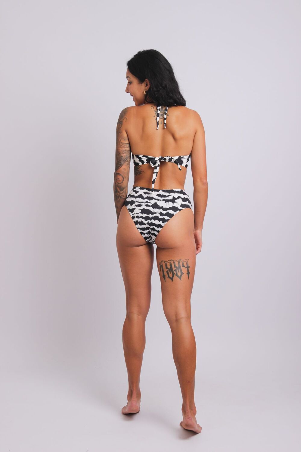 2402 - Calcinha de Biquíni Lateral Larga Faixa e Fivela Copacabana - Duna Casual