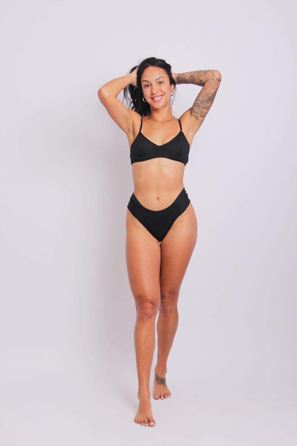 2405 - Calcinha do Biquíni Com Lateral Larga Franzida Preto - Duna Casual