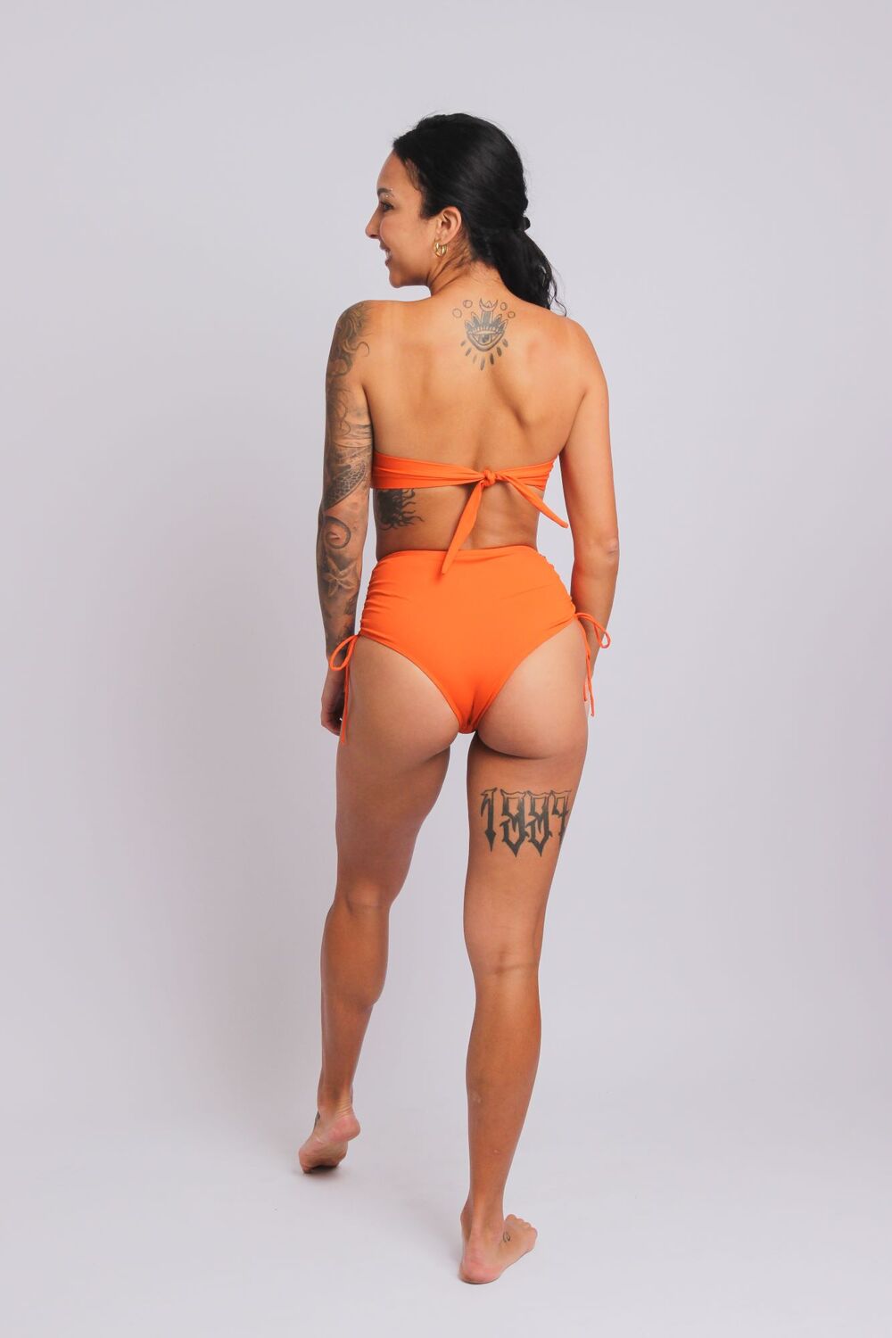 2437 - Calcinha de Biquíni Shortinho com Ajuste Laranja - Duna Casual