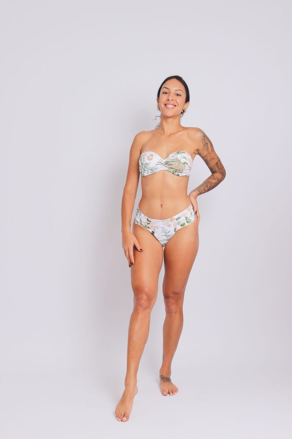 2427 - Calcinha de Biquíni Com Lateral Larga e recortes Luxemburgo - Duna Casual