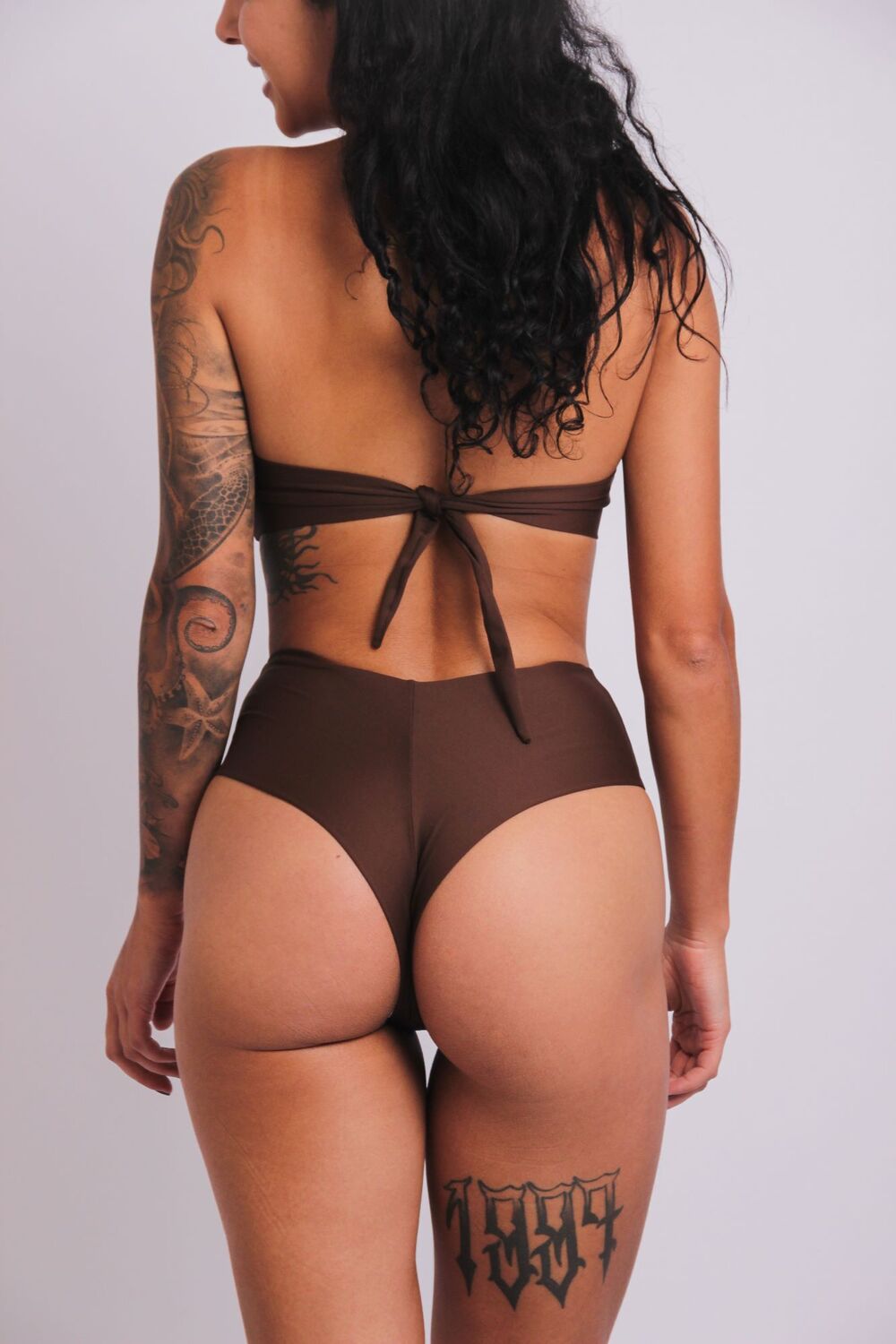 2434 - Calcinha de Biquíni Fio Duplo Lateral Larga Marrom - Duna Casual