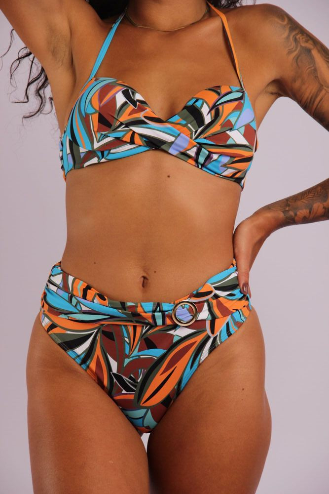 2402 - Calcinha de Biquíni Lateral Larga Faixa e Fivela Amazonia - Duna Casual