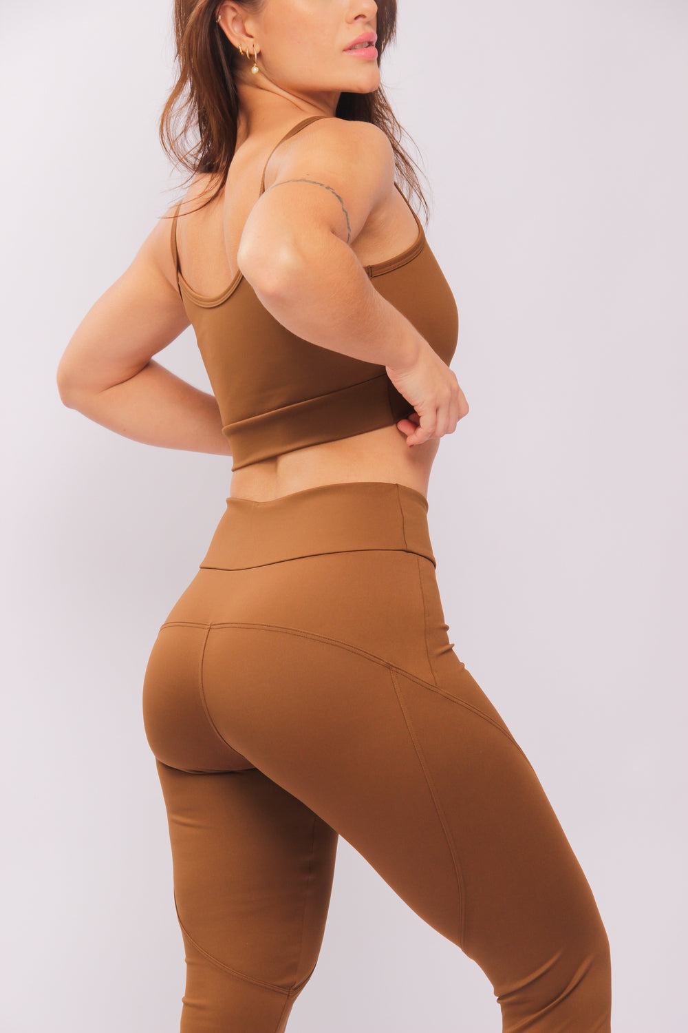 25012 - Legging Com Recortes Sport Marrom Cafe - Duna Casual