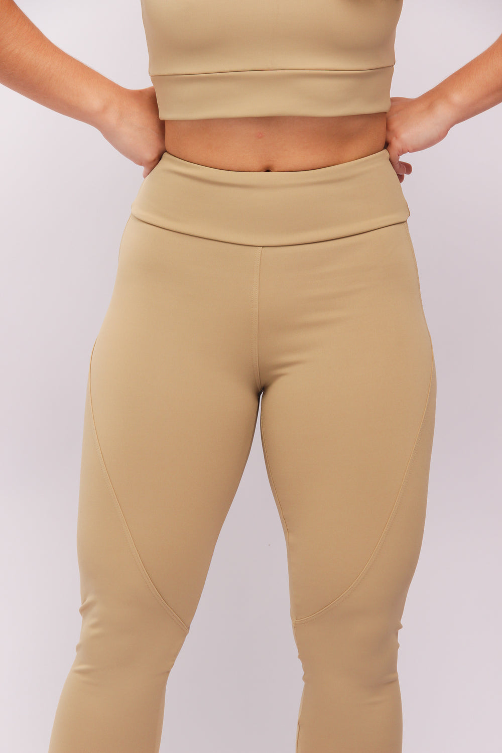 25012 - Legging Com Recortes Sport Champanhe - Duna Casual
