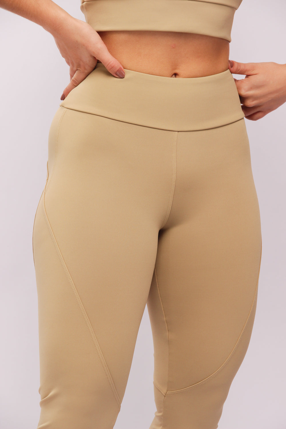 25012 - Legging Com Recortes Sport Champanhe - Duna Casual