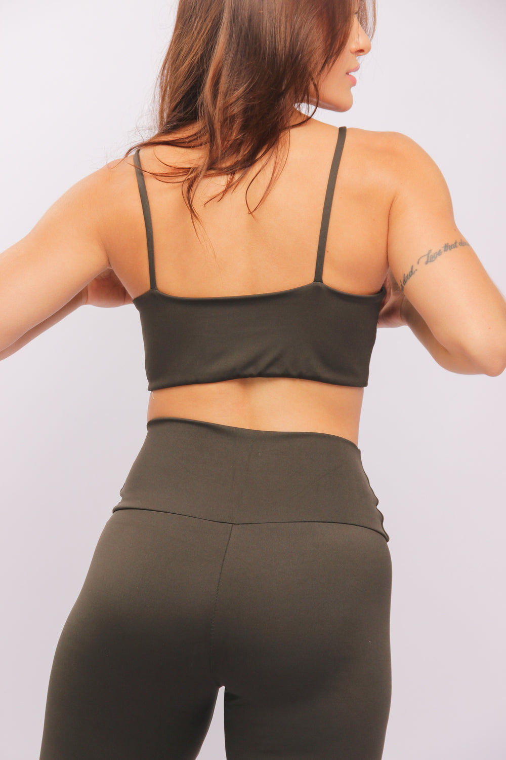 25009 - Top Básico Alça Fina Sport Verde Oliva - Duna Casual